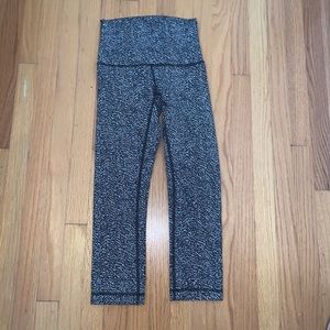 Lululemon Wunder Under Leggings!